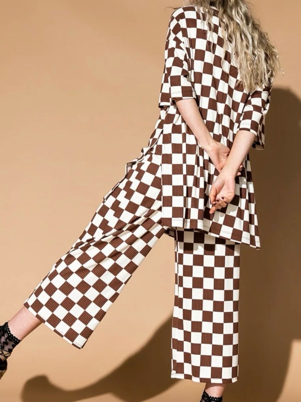 Dressed in LALA Lex Ribbed Checkerboard Playsuit in Cookie Dough size L - Picture 2 of 10